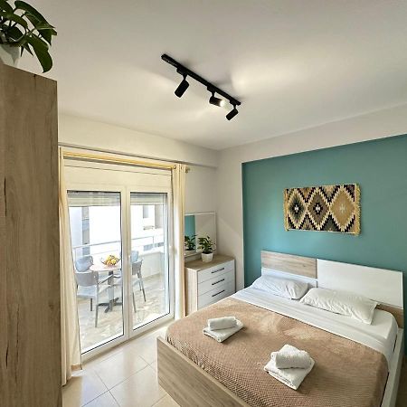 Trea Accomodations - On Private Beach With Sunbed & Umbrella Vlore Ngoại thất bức ảnh