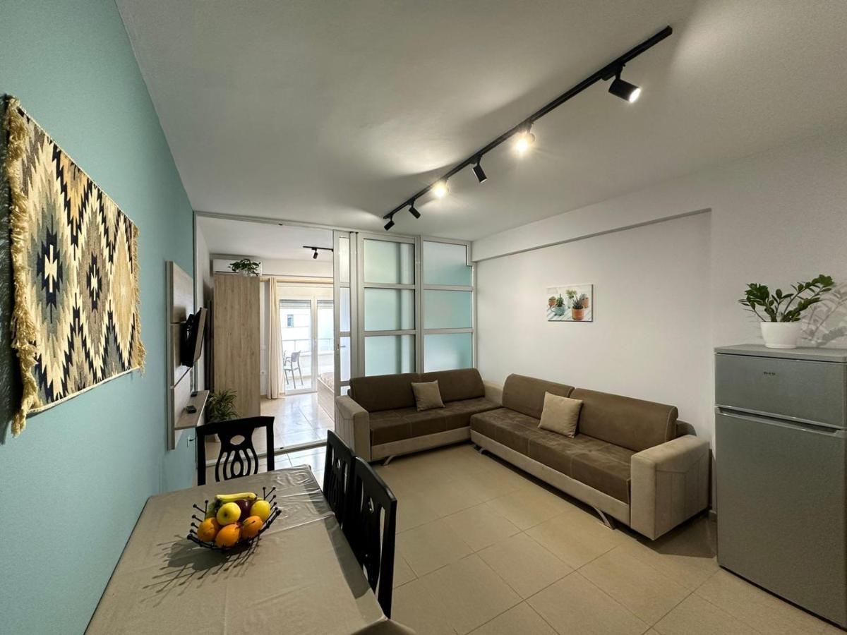 Trea Accomodations - On Private Beach With Sunbed & Umbrella Vlore Ngoại thất bức ảnh