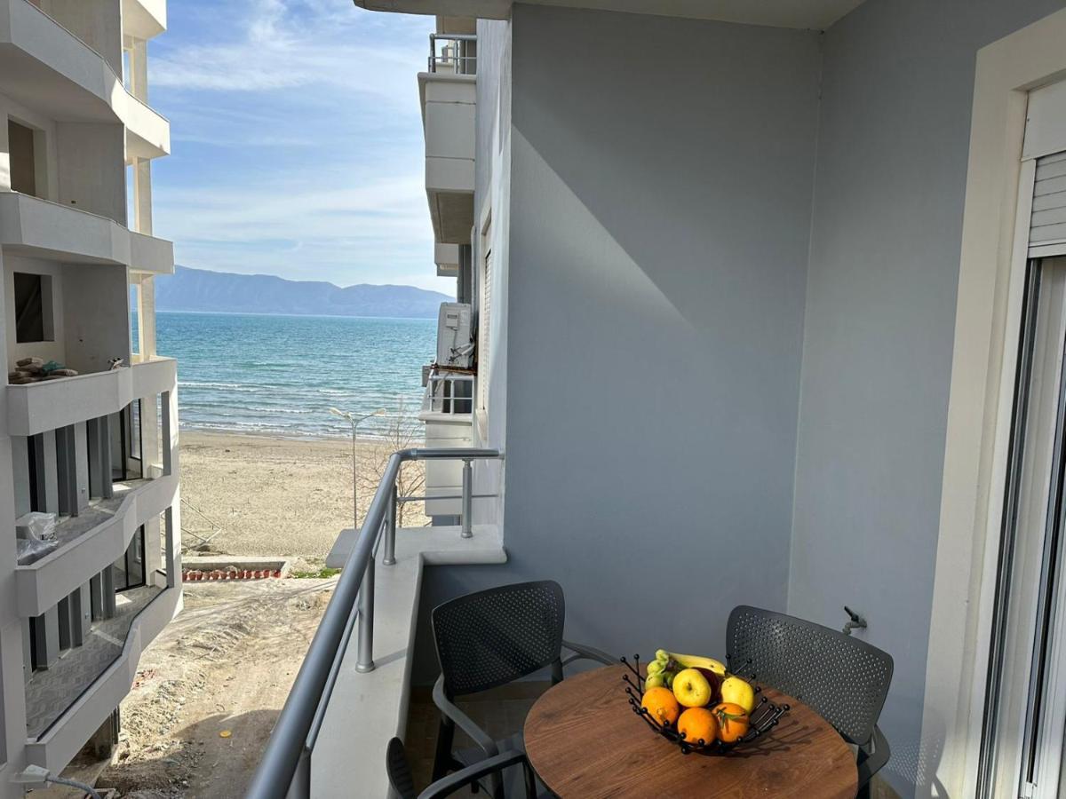Trea Accomodations - On Private Beach With Sunbed & Umbrella Vlore Ngoại thất bức ảnh
