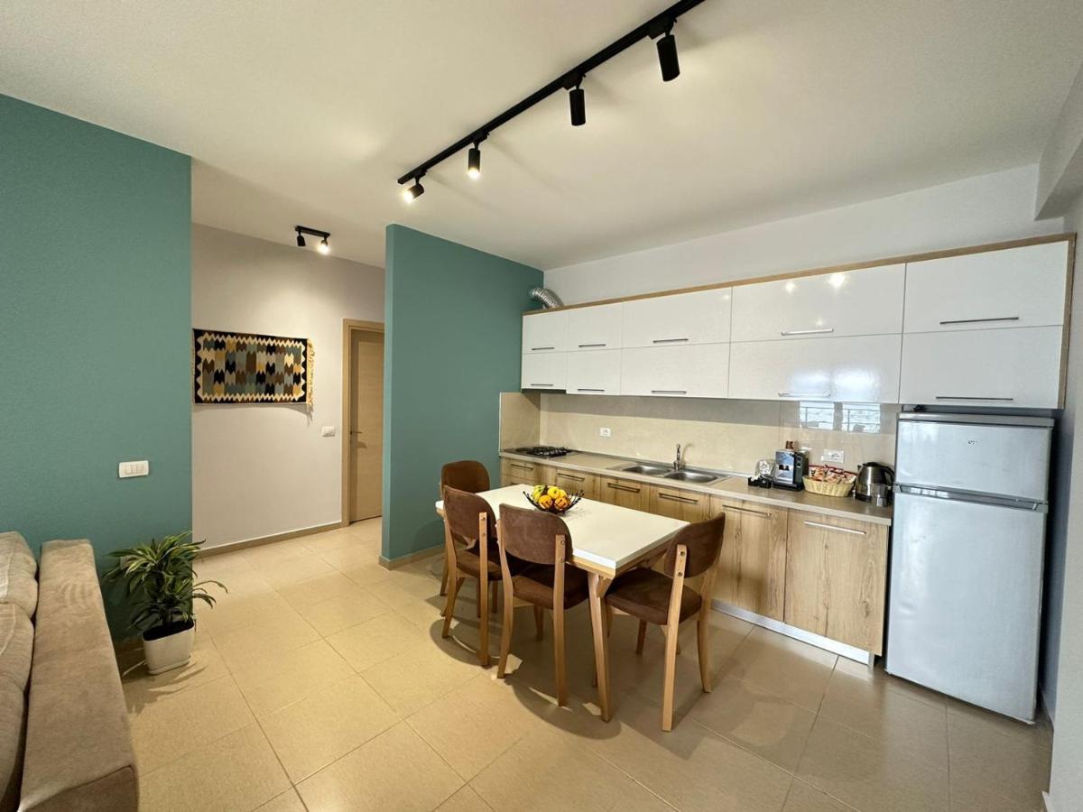 Trea Accomodations - On Private Beach With Sunbed & Umbrella Vlore Ngoại thất bức ảnh