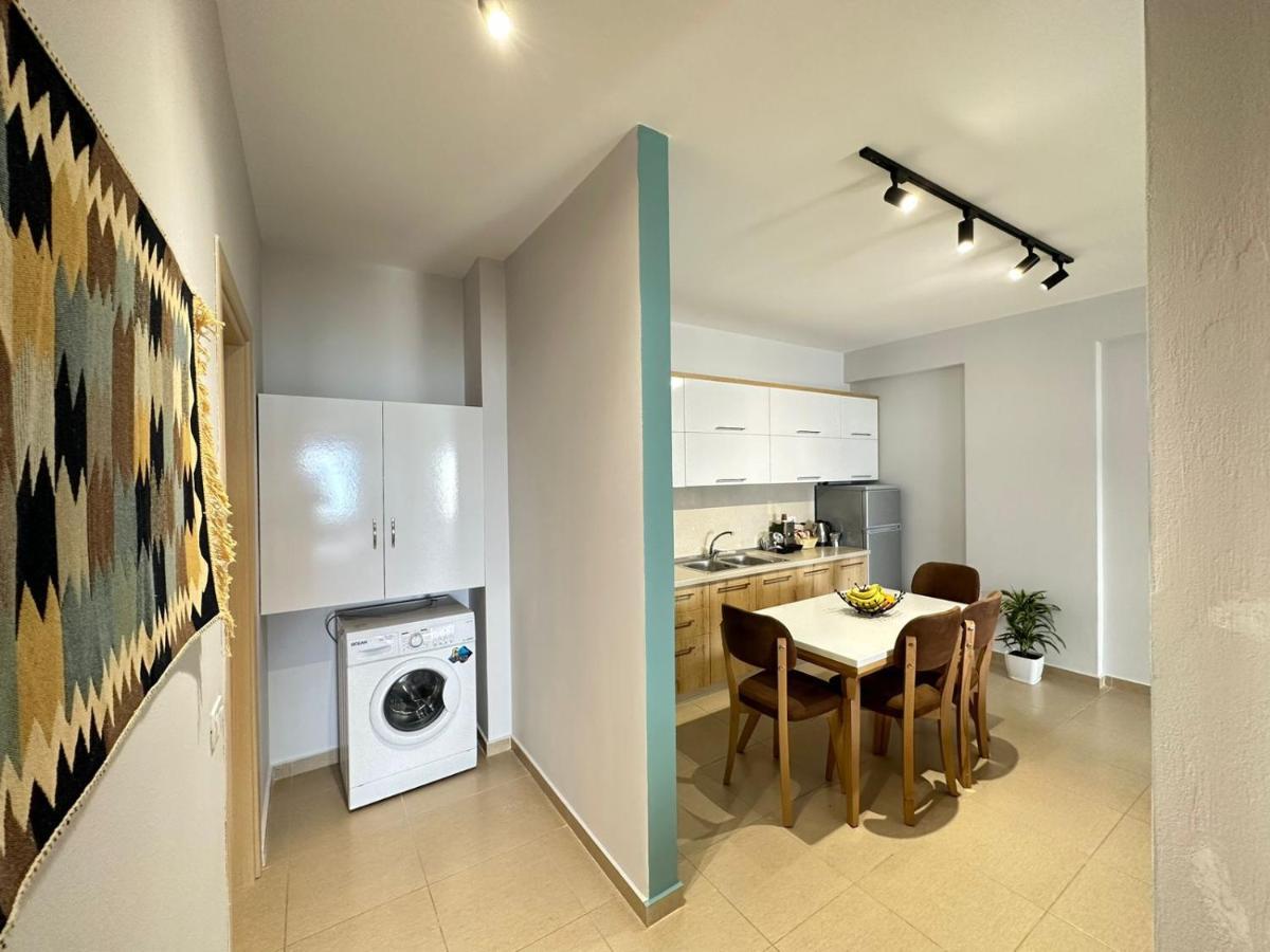 Trea Accomodations - On Private Beach With Sunbed & Umbrella Vlore Ngoại thất bức ảnh