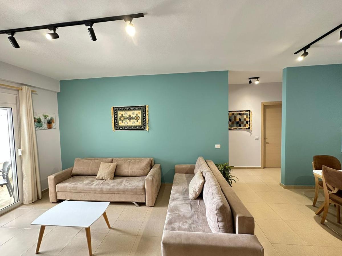 Trea Accomodations - On Private Beach With Sunbed & Umbrella Vlore Ngoại thất bức ảnh