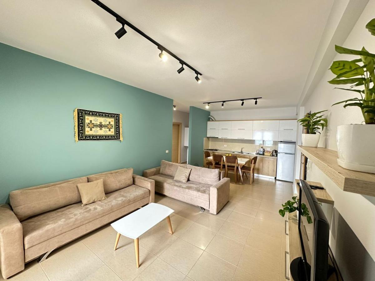 Trea Accomodations - On Private Beach With Sunbed & Umbrella Vlore Ngoại thất bức ảnh