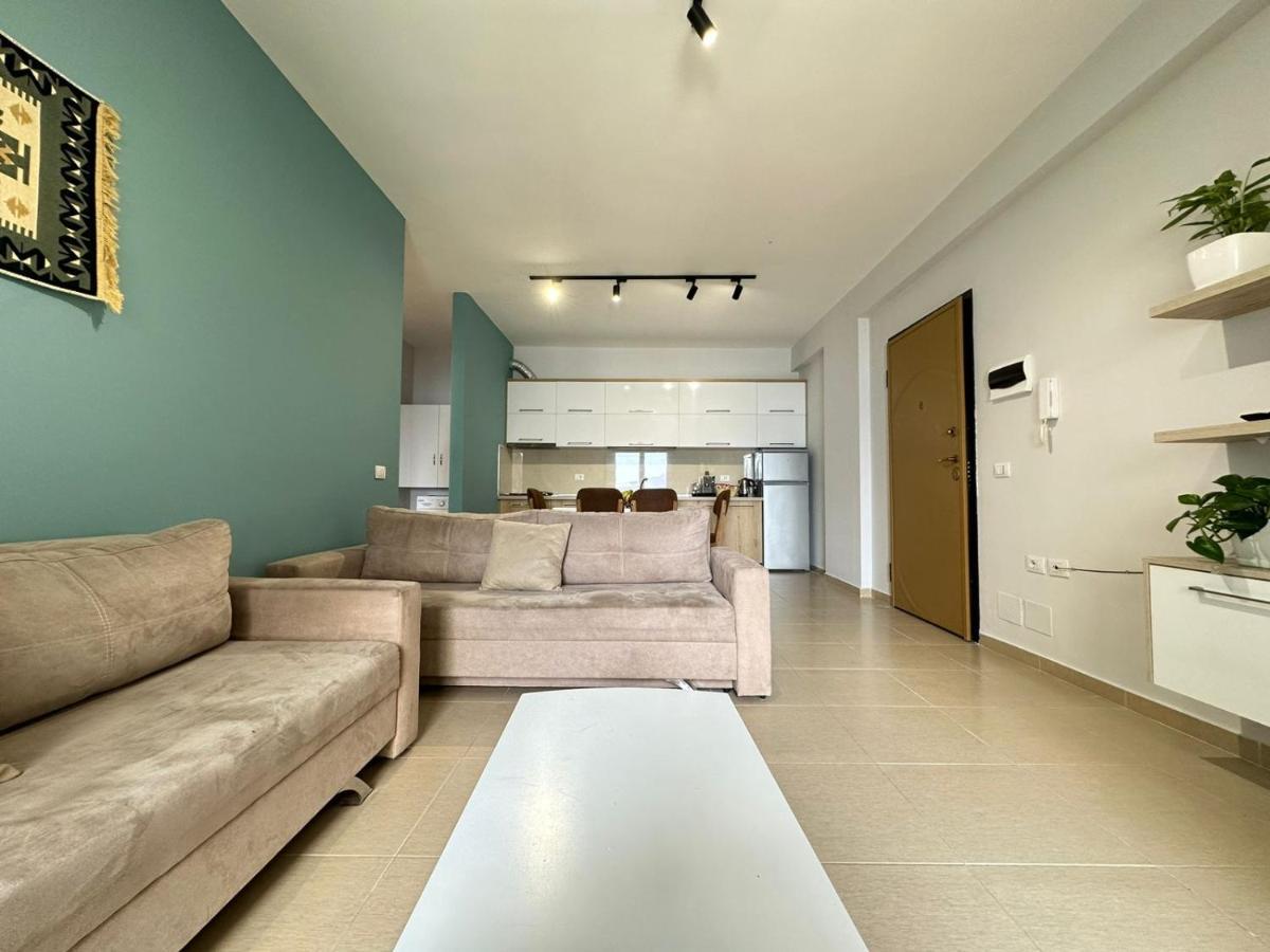 Trea Accomodations - On Private Beach With Sunbed & Umbrella Vlore Ngoại thất bức ảnh